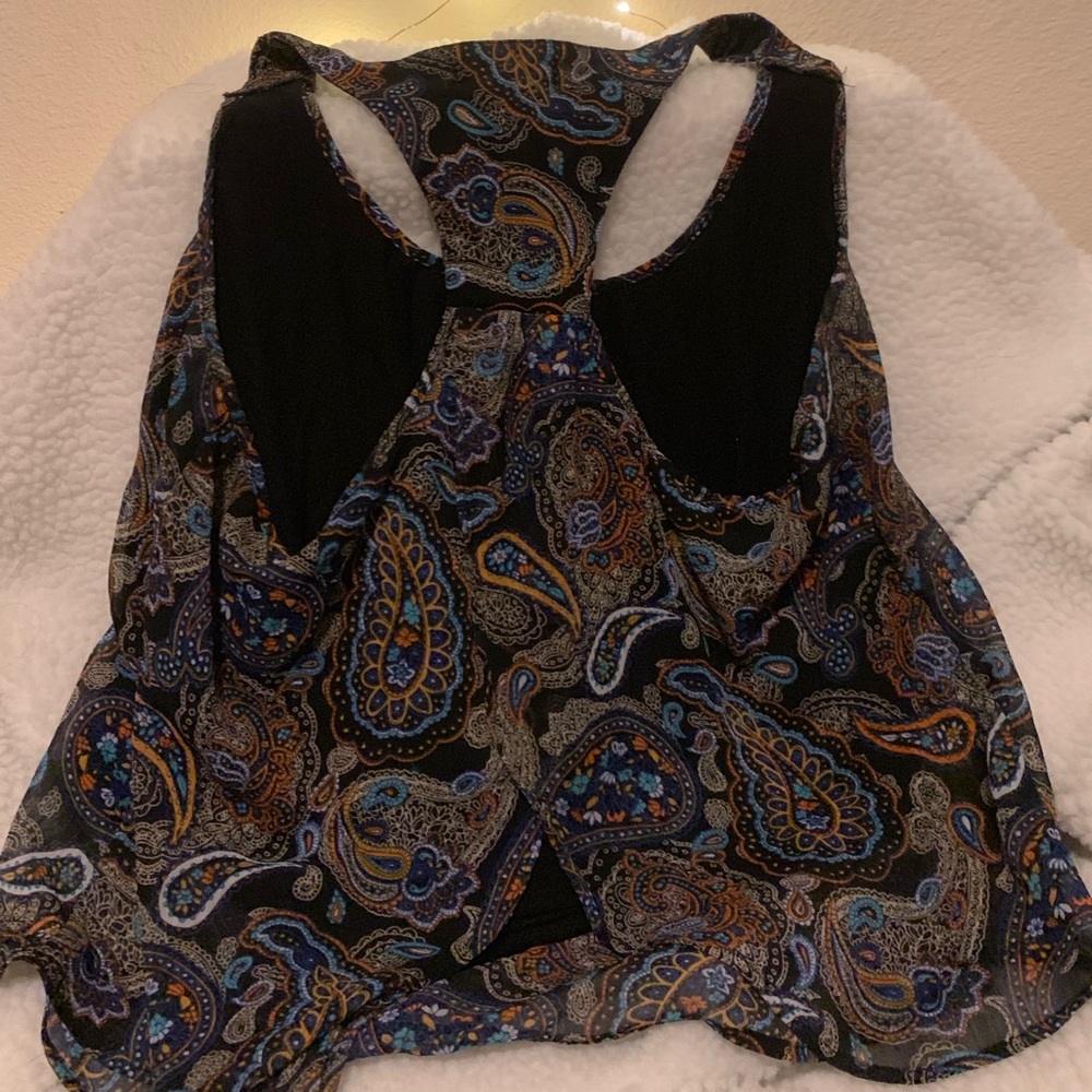tank top - Picture 2 of 3